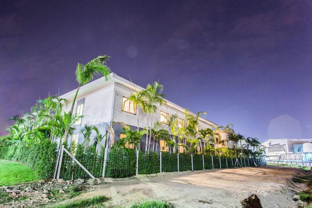 Morino Hotel Si Racha Exterior photo