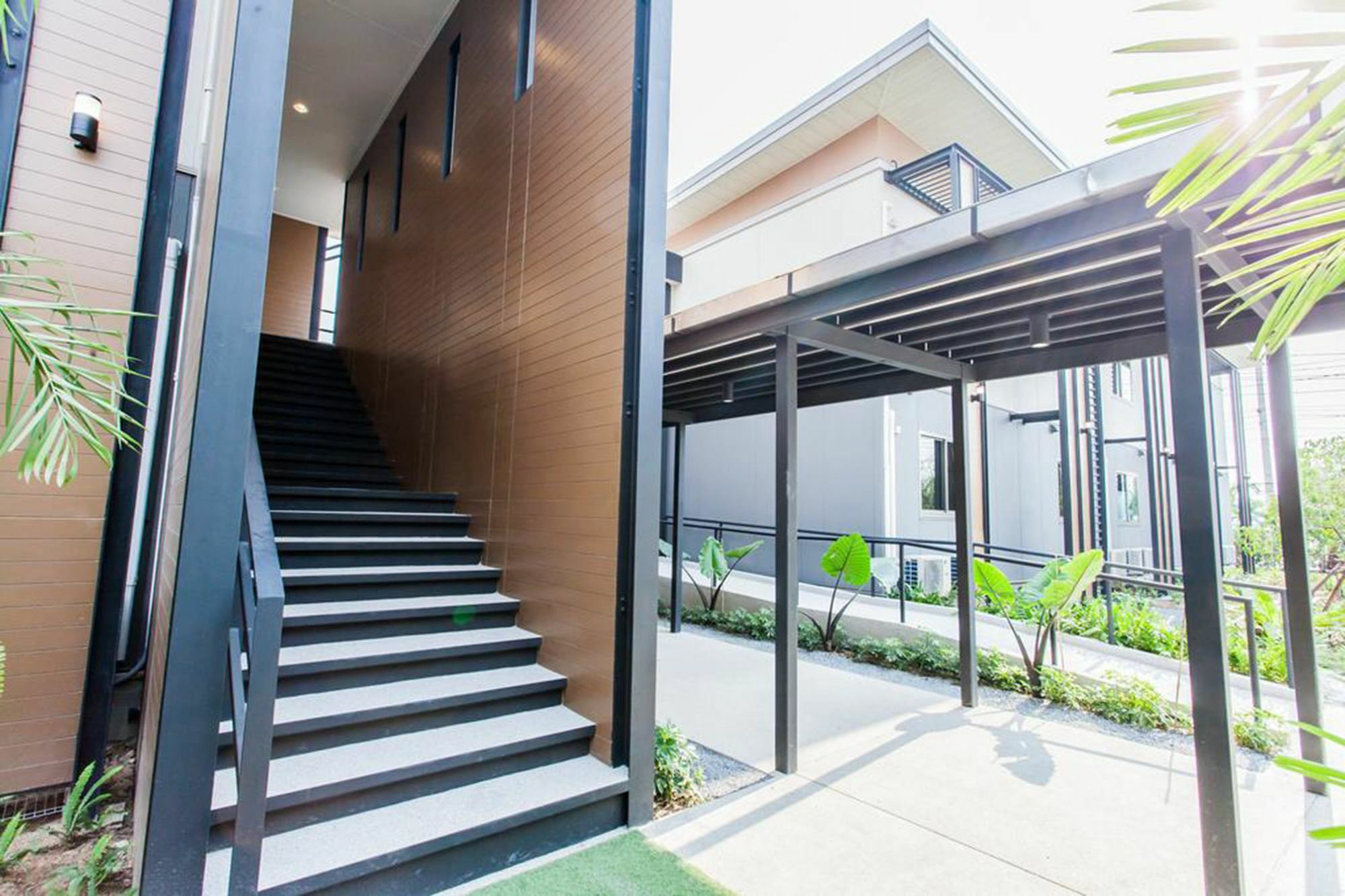 Morino Hotel Si Racha Exterior photo