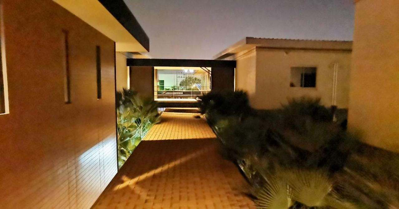 Morino Hotel Si Racha Exterior photo